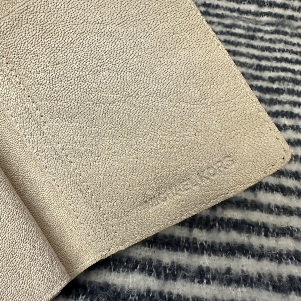 Michael Kors Saratoga Continental Zip-Wallet Off White Soft Leather Elegant - Picture 7 of 10